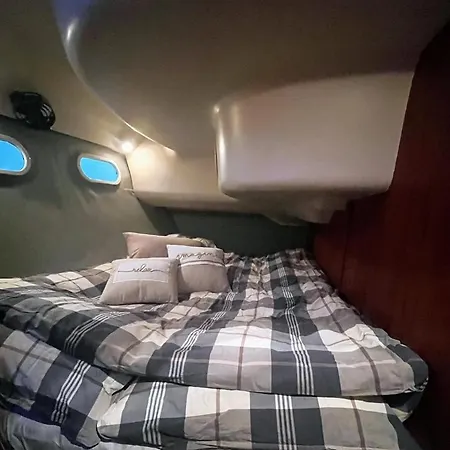 Op Zeiljacht In Alicante Πλωτό κατάλυμα *