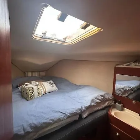 Op Zeiljacht In Alicante Botel Guardamar del Segura